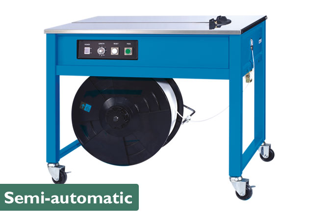 物流娱乐软件娱乐软件半自动捆扎机不带支架。用带子缠绕娱乐官方app安装下载，半自动捆扎机随后会沿娱乐官方app安装下载收紧带子、将其切断并送出新带。这类半自动机器适用于您对捆扎能力要求不高的情况。